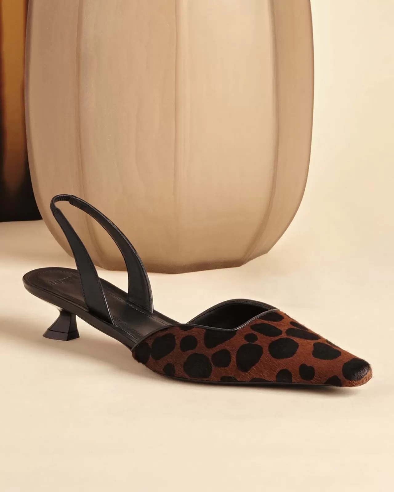 Vakko, 2025-2026 Sonbahar-Kış Sezonu Ayakkabı ve Çanta Koleksiyonunu Tanıttı