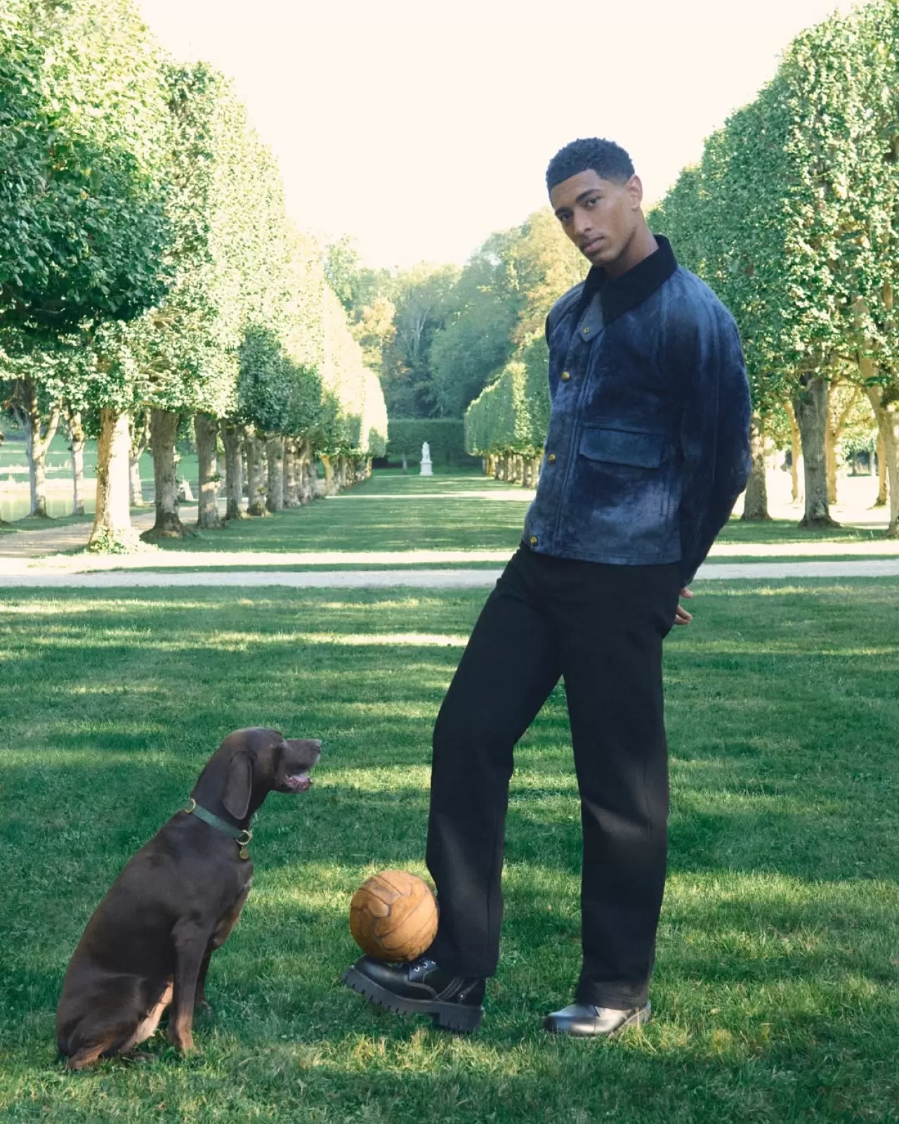 Jude Bellingham, Louis Vuitton'un 'Pastoral Zarafet' Temalı Sonbahar 2026 Ön Koleksiyonunda Yer Alıyor