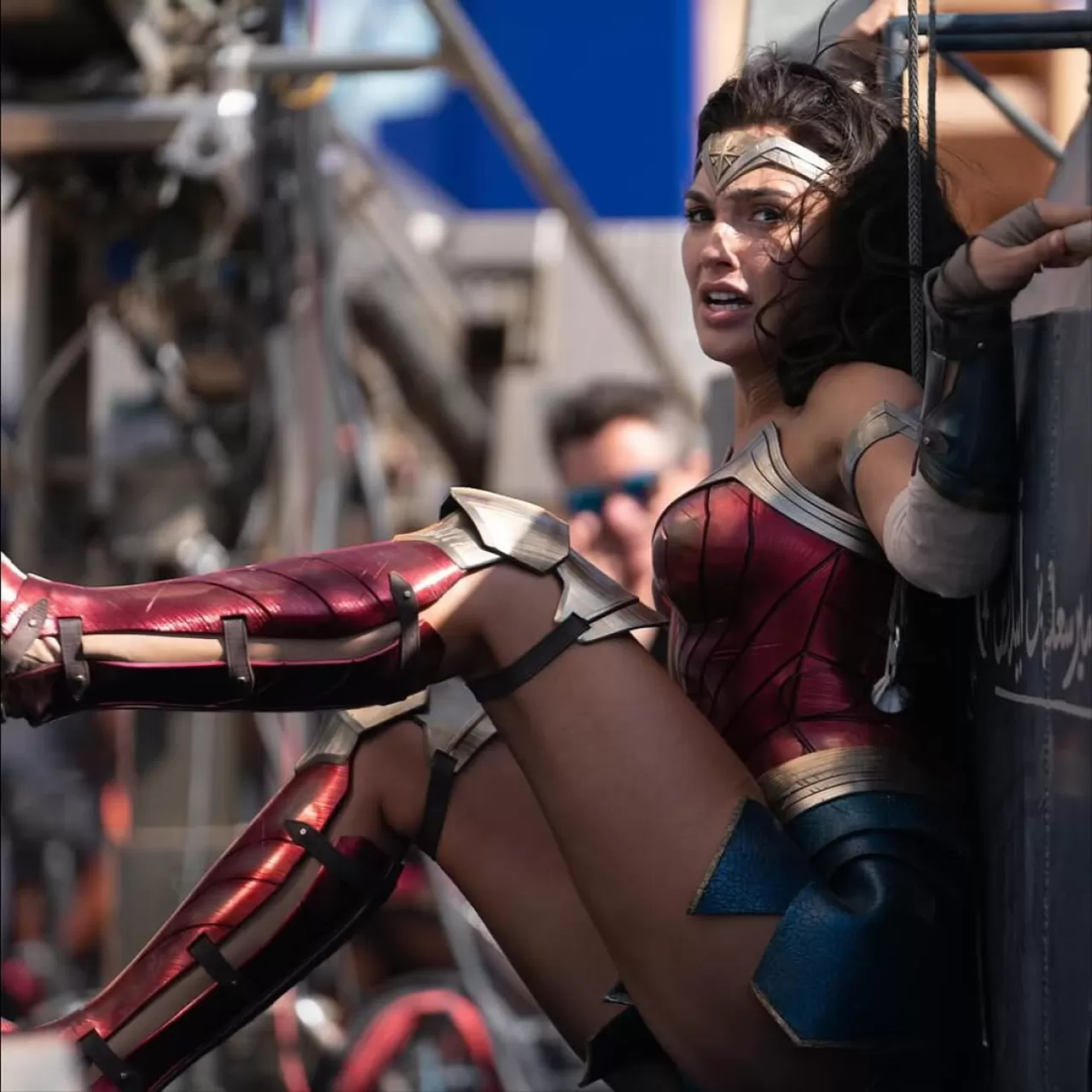 Gal Gadot, Halloween Kostümleriyle Sosyal Medyada Beğeni Topladı