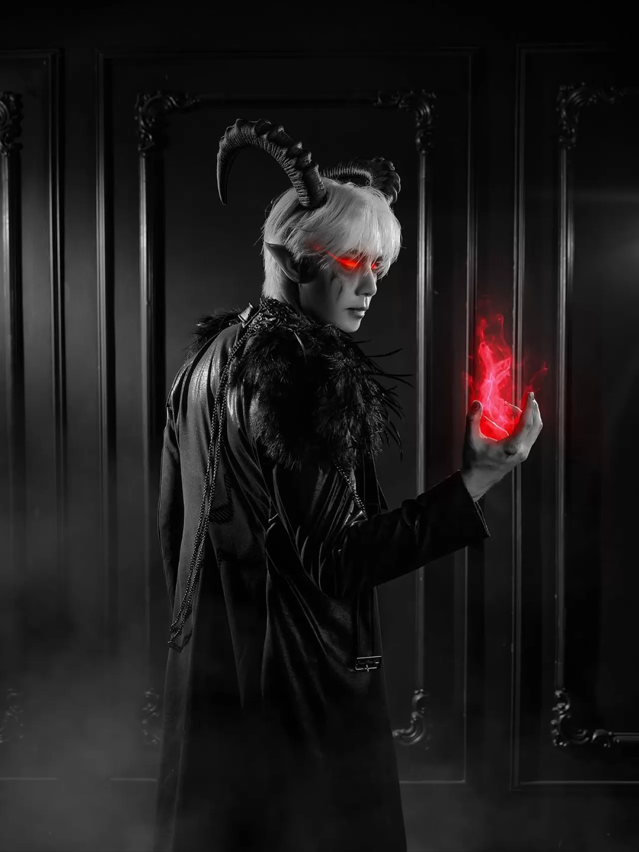 Taylandlı Oyuncu Zee Pruk'un Yeni Projesi: "I don't play with fire, I am the fire"