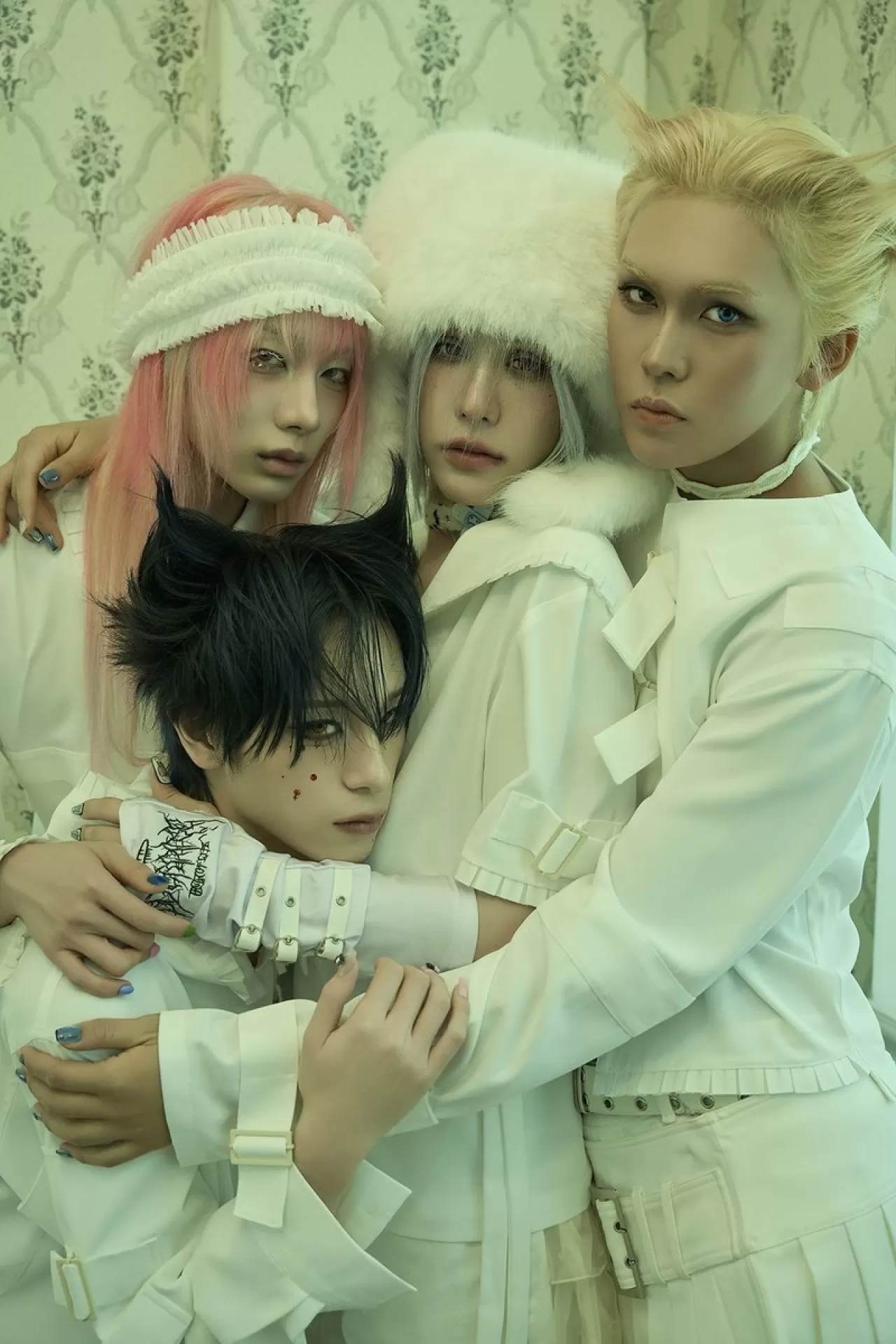 Kore Chart, XLOV'un UXLXV Konsept Fotoğraflarını Yayınladı