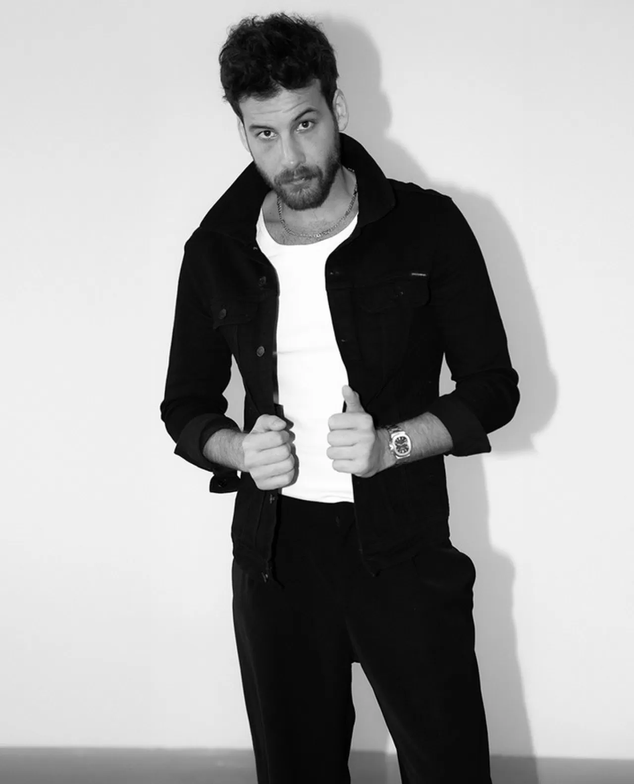 Mustafa Mert Koç'tan Yeni Single: Borcu Var Spotify'da Yayınlandı