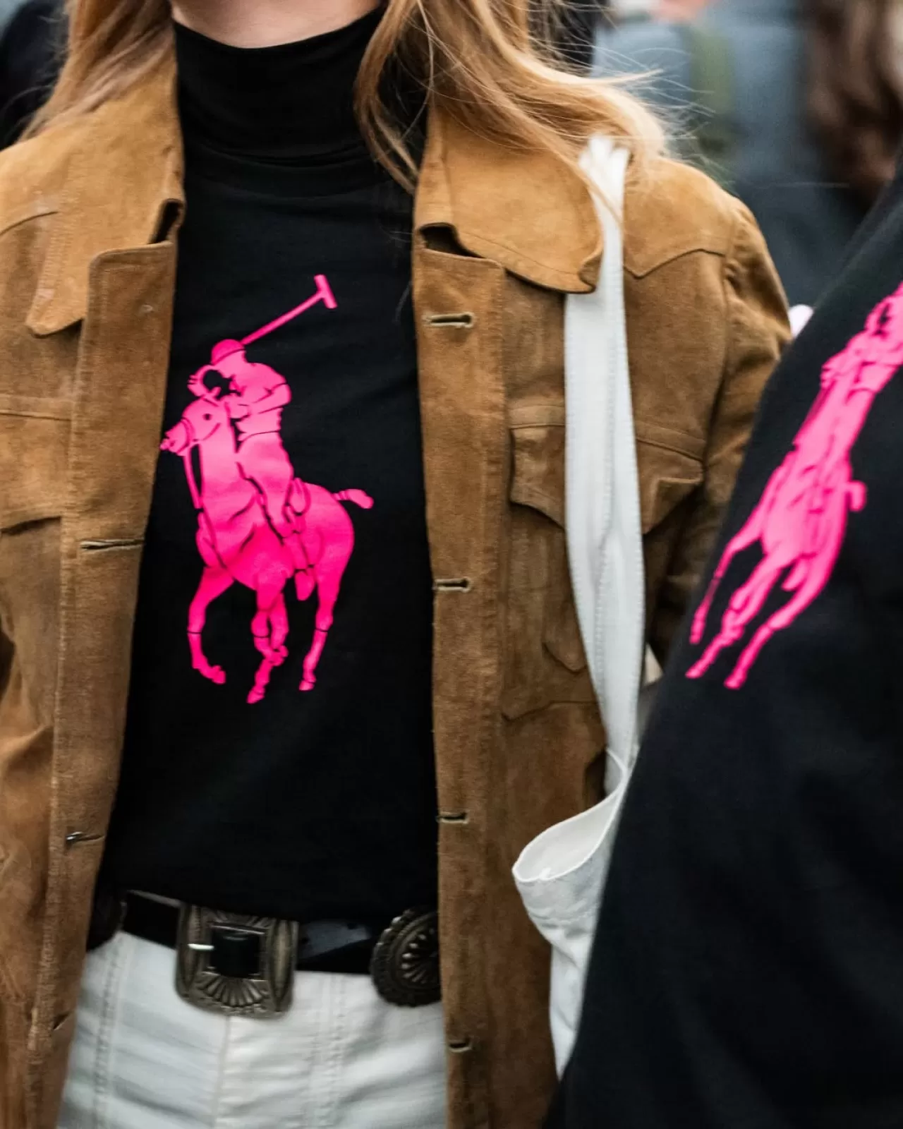 Ralph Lauren'ın Pembe At Projesi, Dünya Çapında Kanserle Mücadeleye Destek Oluyor
