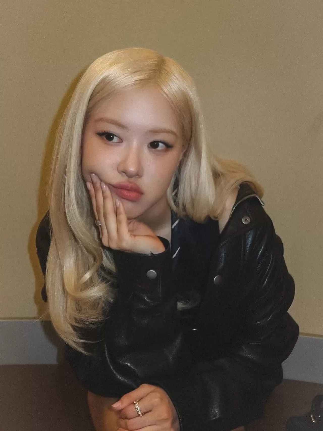 BLACKPINK'in ROSÉ'si, 'R' Albümü ile ABD'de Tarihi Bir Rekor Kırdı