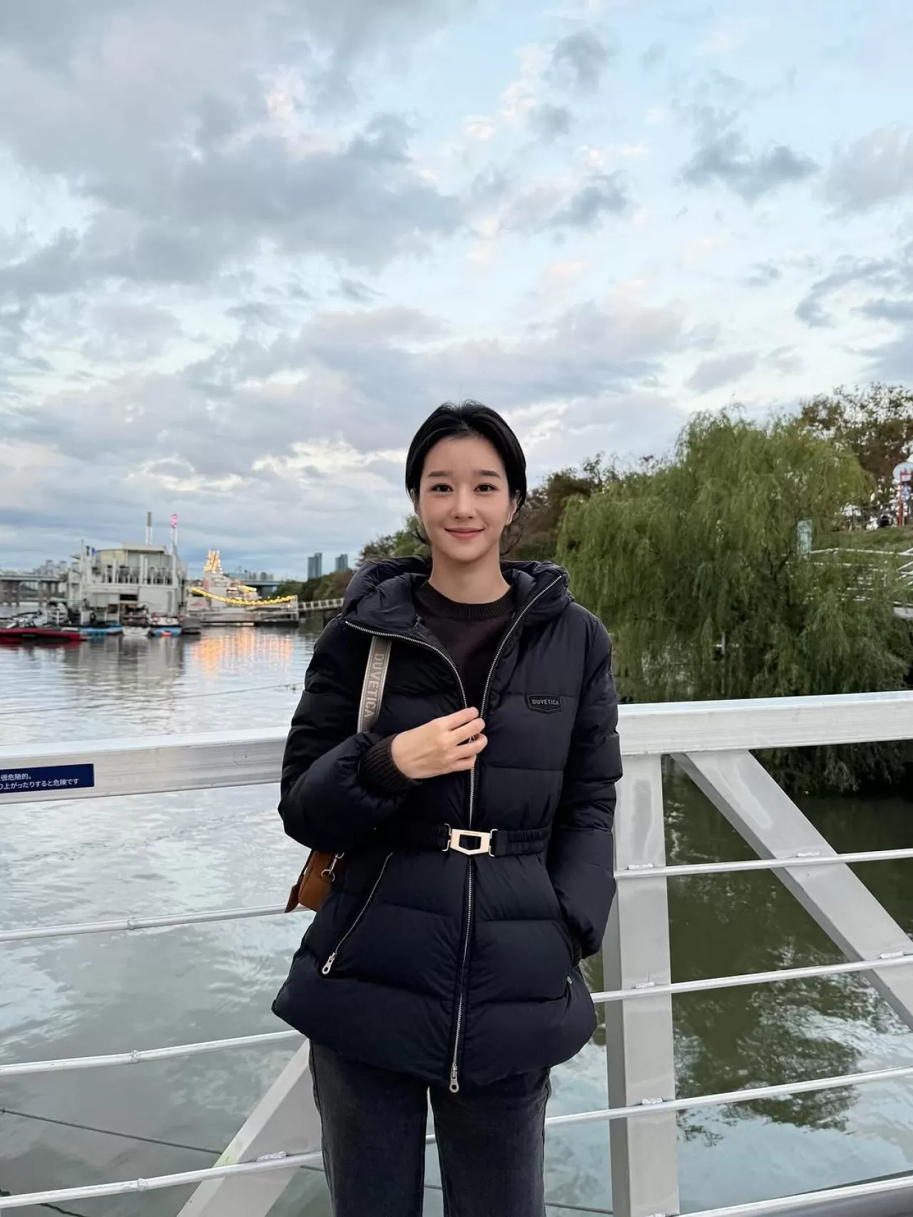 Mara Theamide, Kore'deki Duvetica Mağazasında Müşteri Memnuniyeti Üzerine Konuştu