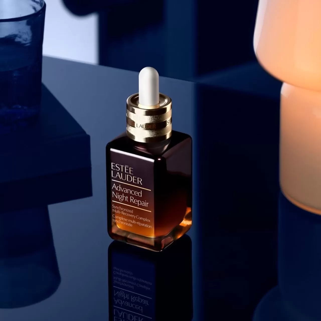 Estée Lauder'ın Gece Serumu, Uyku Eksikliğinin Ciltteki İzlerini Azaltmayı Hedefliyor