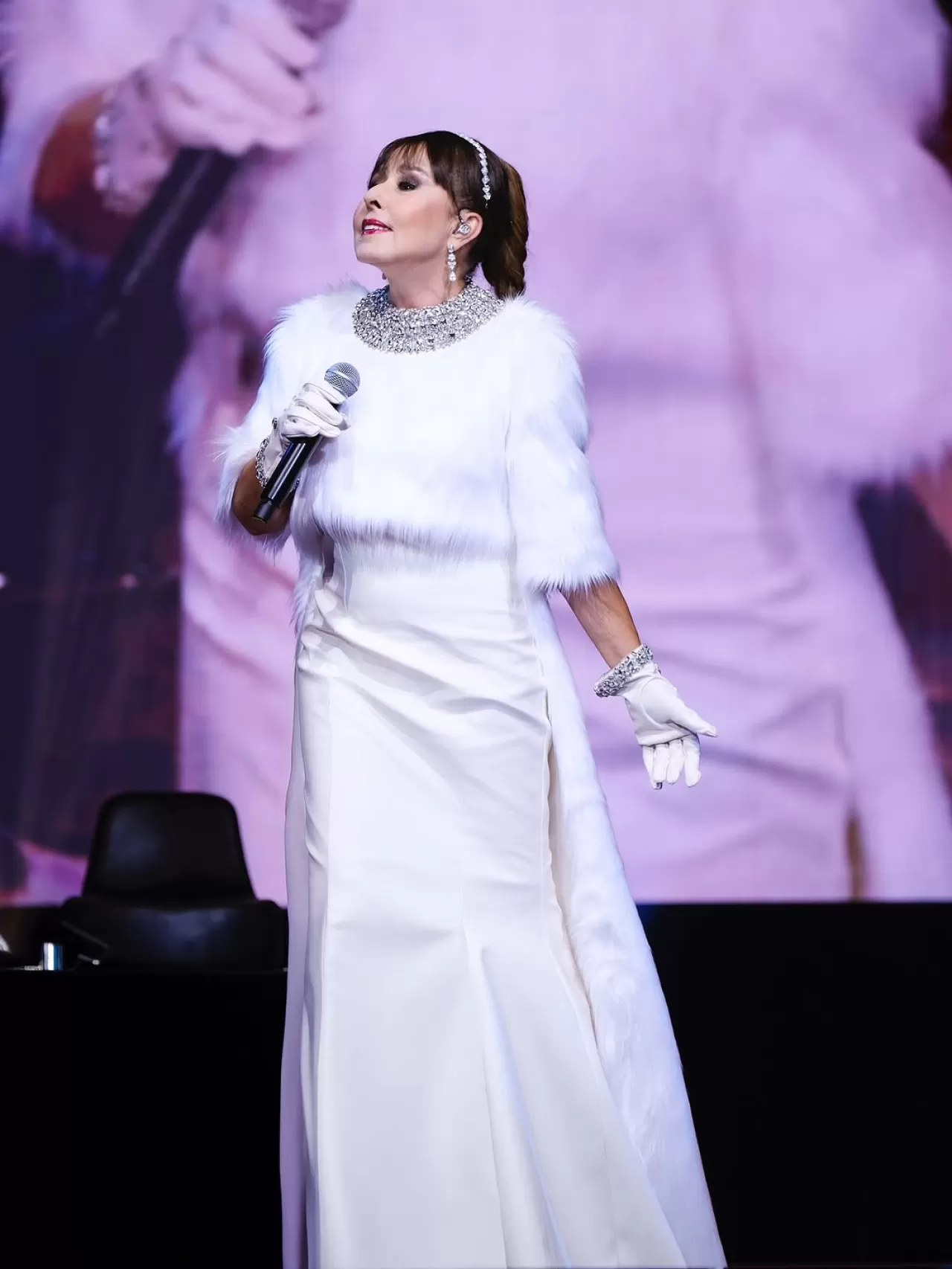 Nilüfer, Yaz Sezonunu Harbiye'de Sevenleriyle Tamamladı