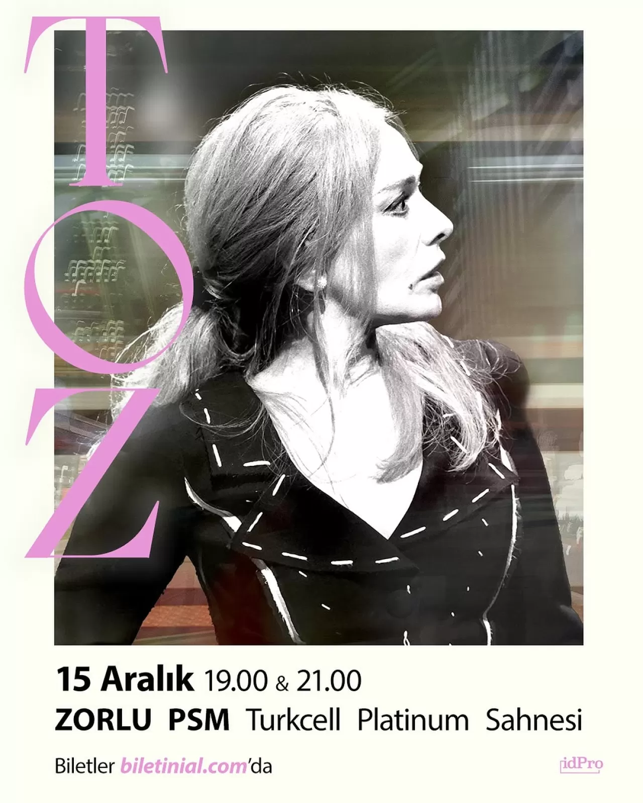 Zerrin Tekindor'un "Toz" Oyunu Zorlu PSM'de Seyirciyle Buluşacak