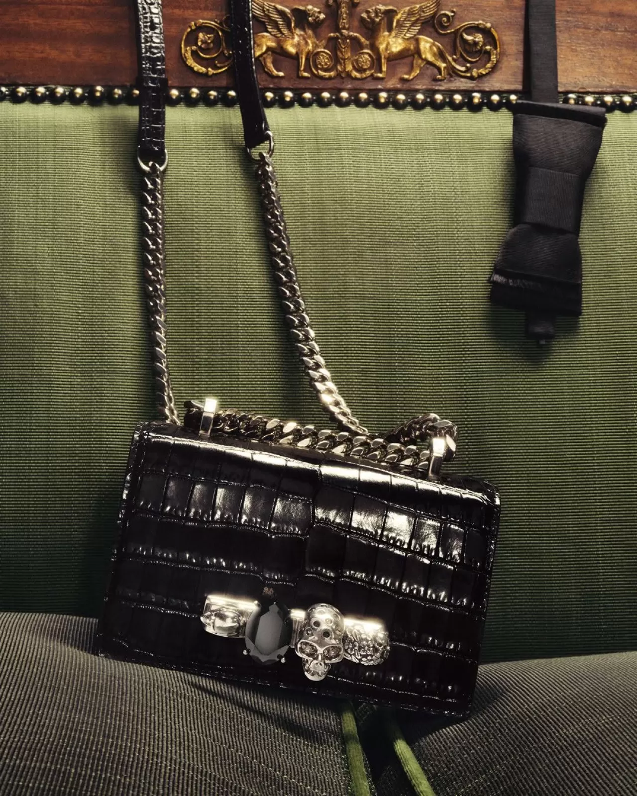 Alexander McQueen'dan 2026 İlkbahar/Yaz Ön Koleksiyonu için 'Holiday' Düzenlemesi