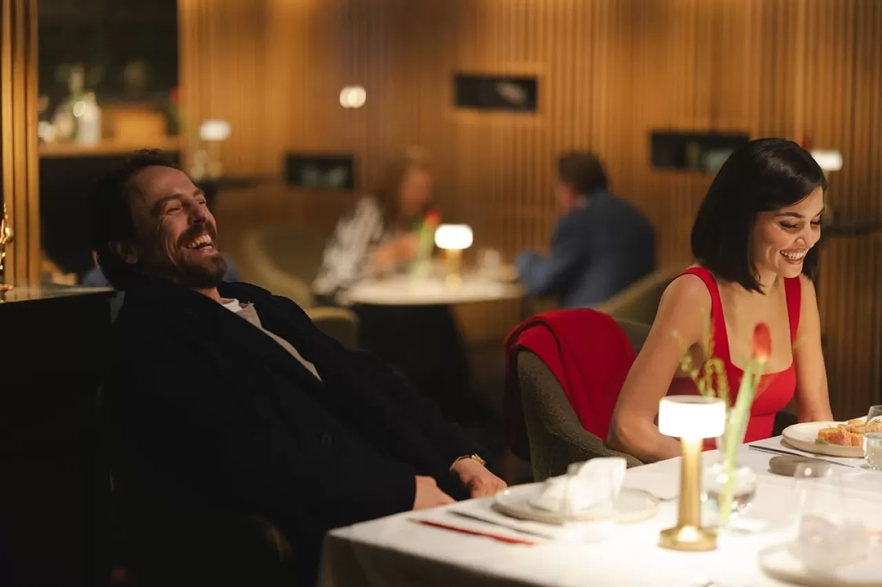 Hande Erçel'in Yeni Dizisi "İki Dünya Bir Dilek" Prime Video'da Yayınlanacak