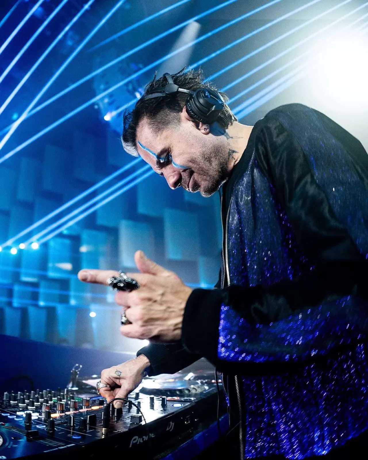 Kenan Doğulu'nun Yeni Projesi KENZI Müzikalde Hayat Bulacak