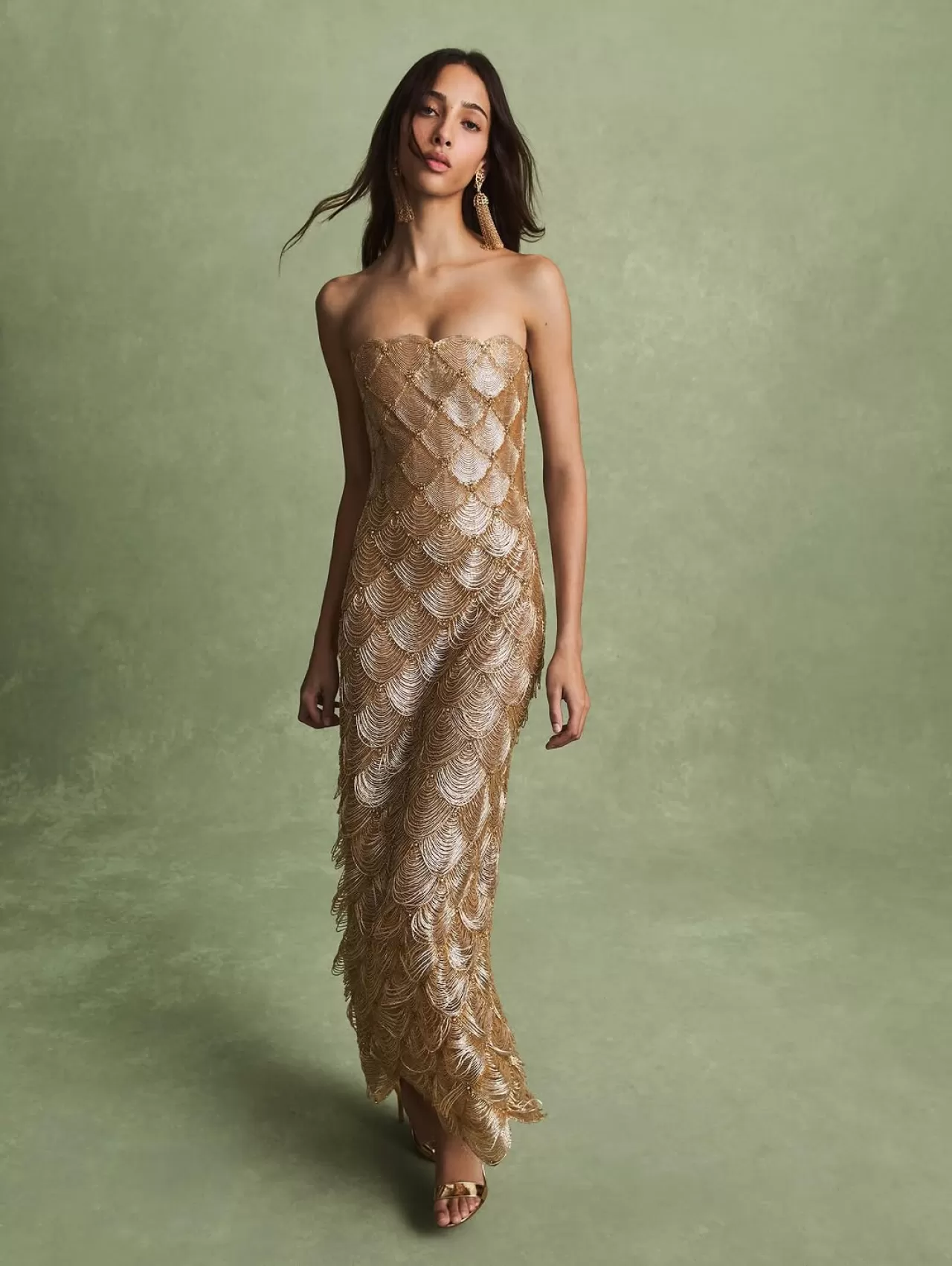 Oscar de la Renta'nın 2026 İlkbahar Koleksiyonu Sanatsal Dokunuşlarla Öne Çıkıyor