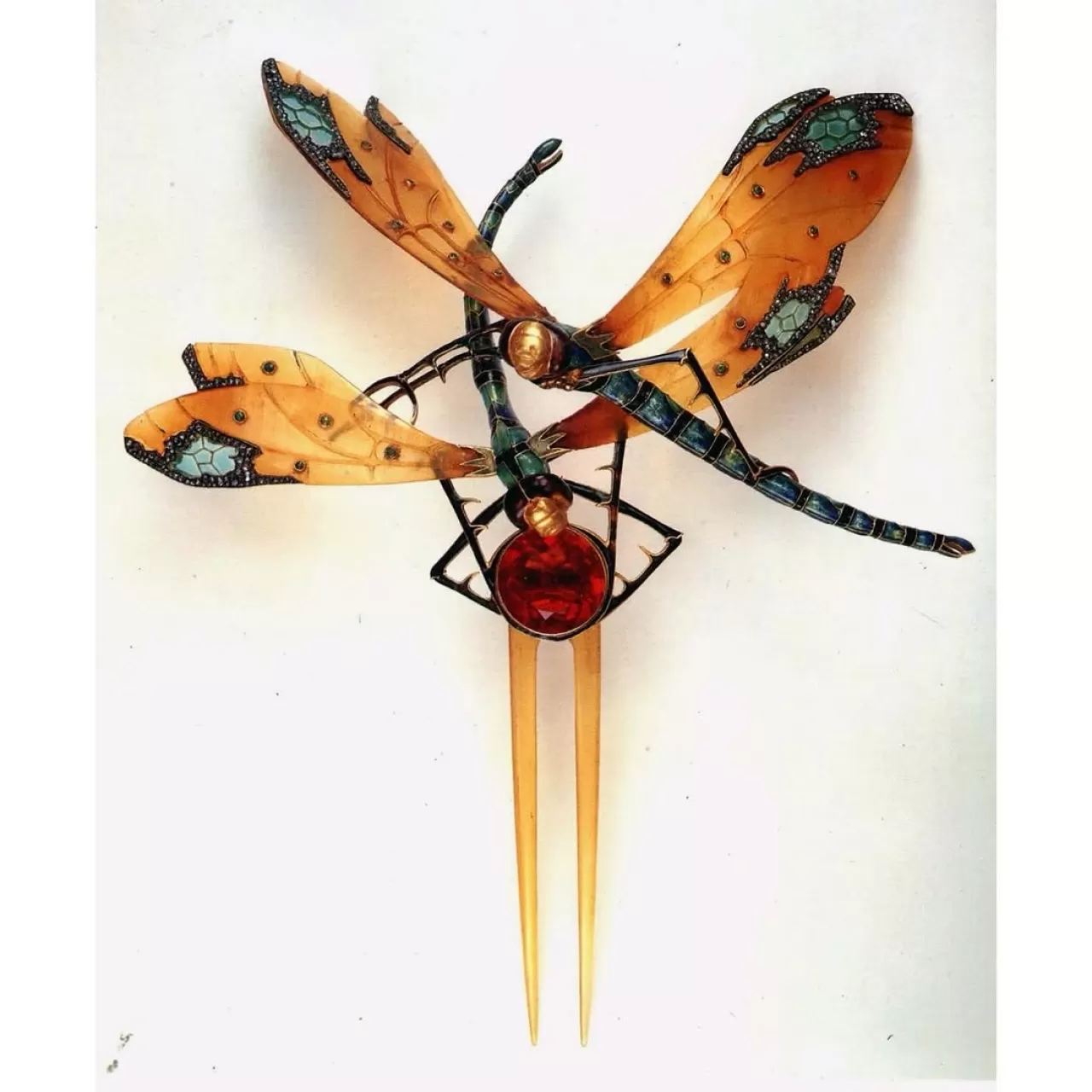 Lüsyen Gaillard'ın "İki Yusufçuk Şeklinde Tariş" Başlıklı Eseri Sanatseverlerle Buluştu