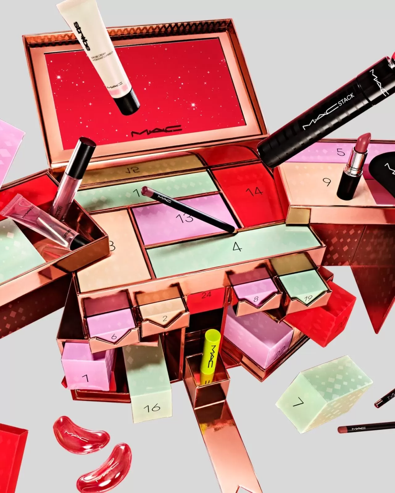 MAC'ten 2025 Tarihli Gizemli Ürün Takvimi