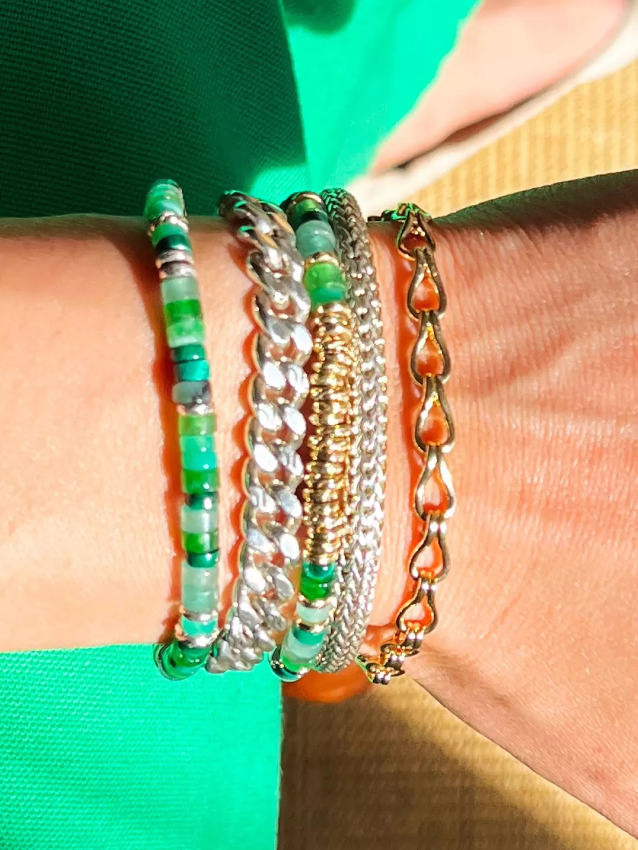 John Hardy, Yeşil Heishi Koleksiyonunu Yeniden Stokladı