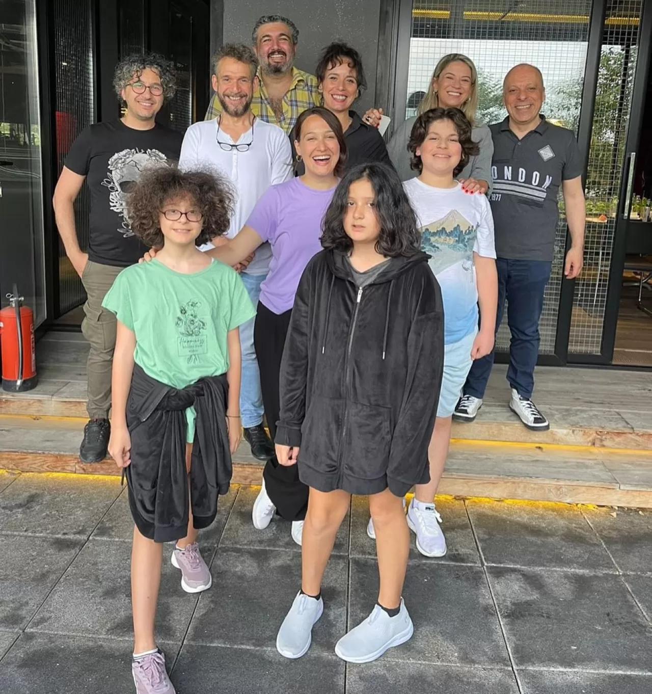 Gupse Özay'ın Yapımı, Netflix'te Yayınlanan Animasyonun Sevilen Karakterleri Ailemiz ve Komşularımız Oldu