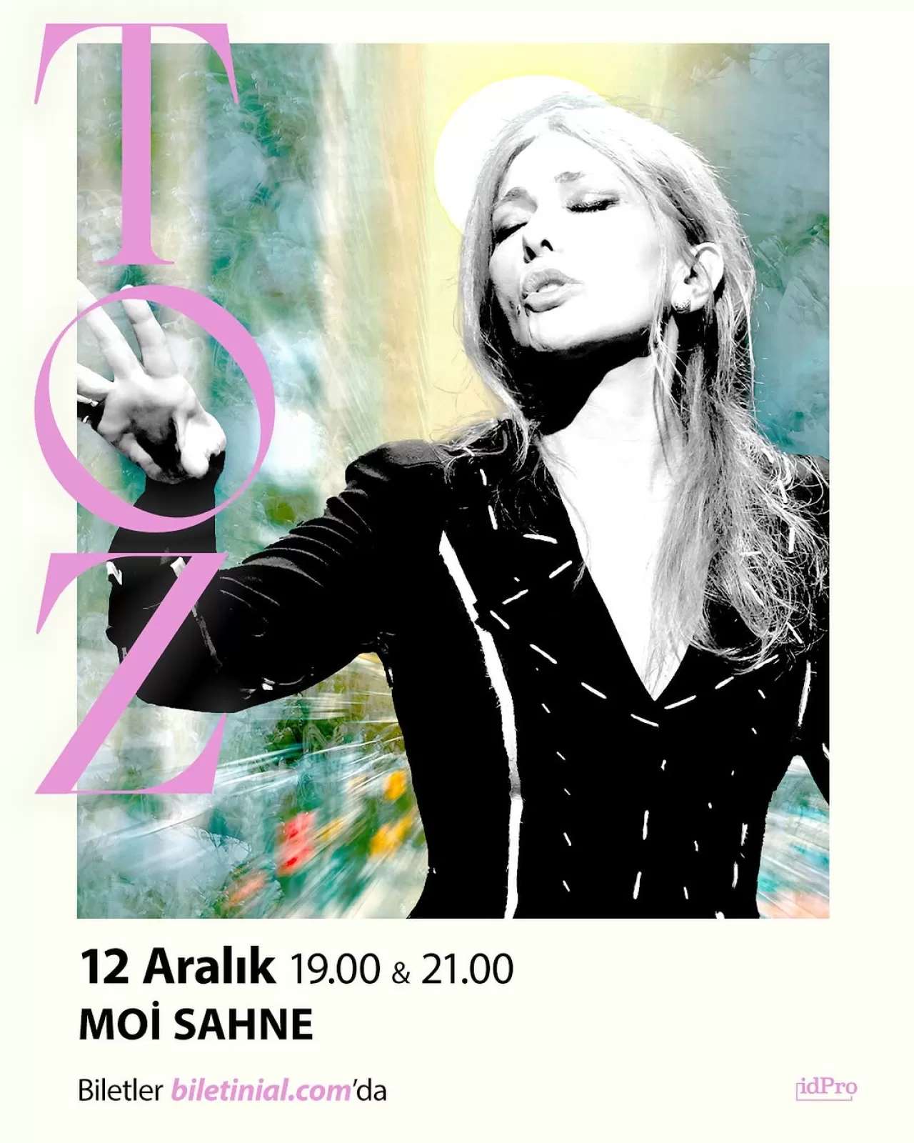 Zerrin Tekindor, "Toz" Oyunu ile Sahneye Dönüyor