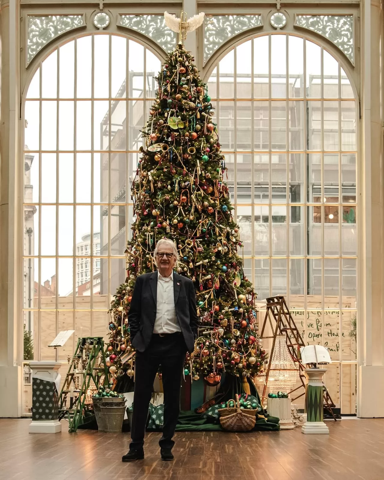 Sir Paul Smith'ün Tasarımıyla Royal Opera House'da Yılbaşı Ağacı