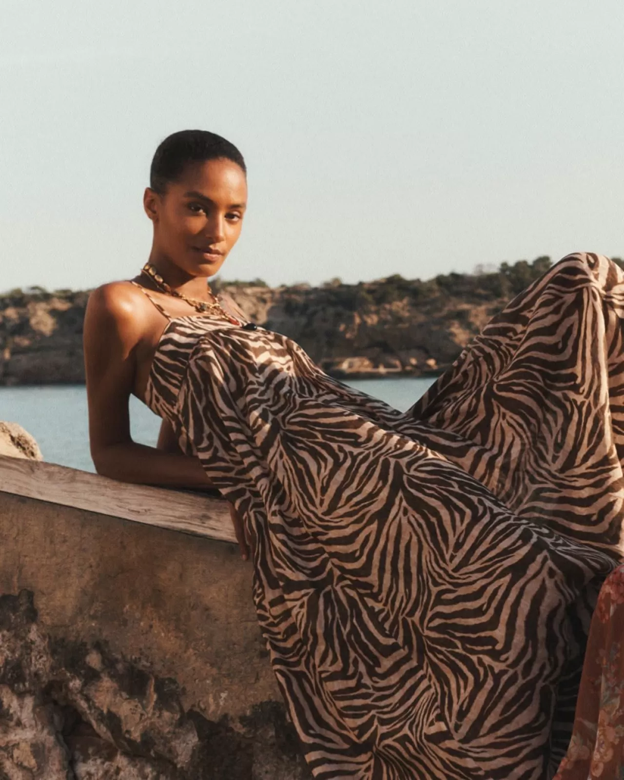 Zimmermann Yaz Koleksiyonu: Cesur Desenler ve Vintaj Çiçeklerle Kaçış Vaat Ediyor