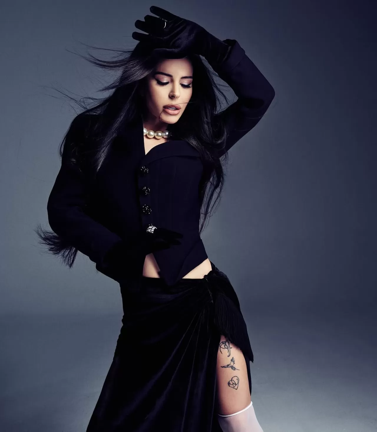 Simge'nin Yeni Albümü "Anlatasım Var" Müzikseverlerle Buluşuyor