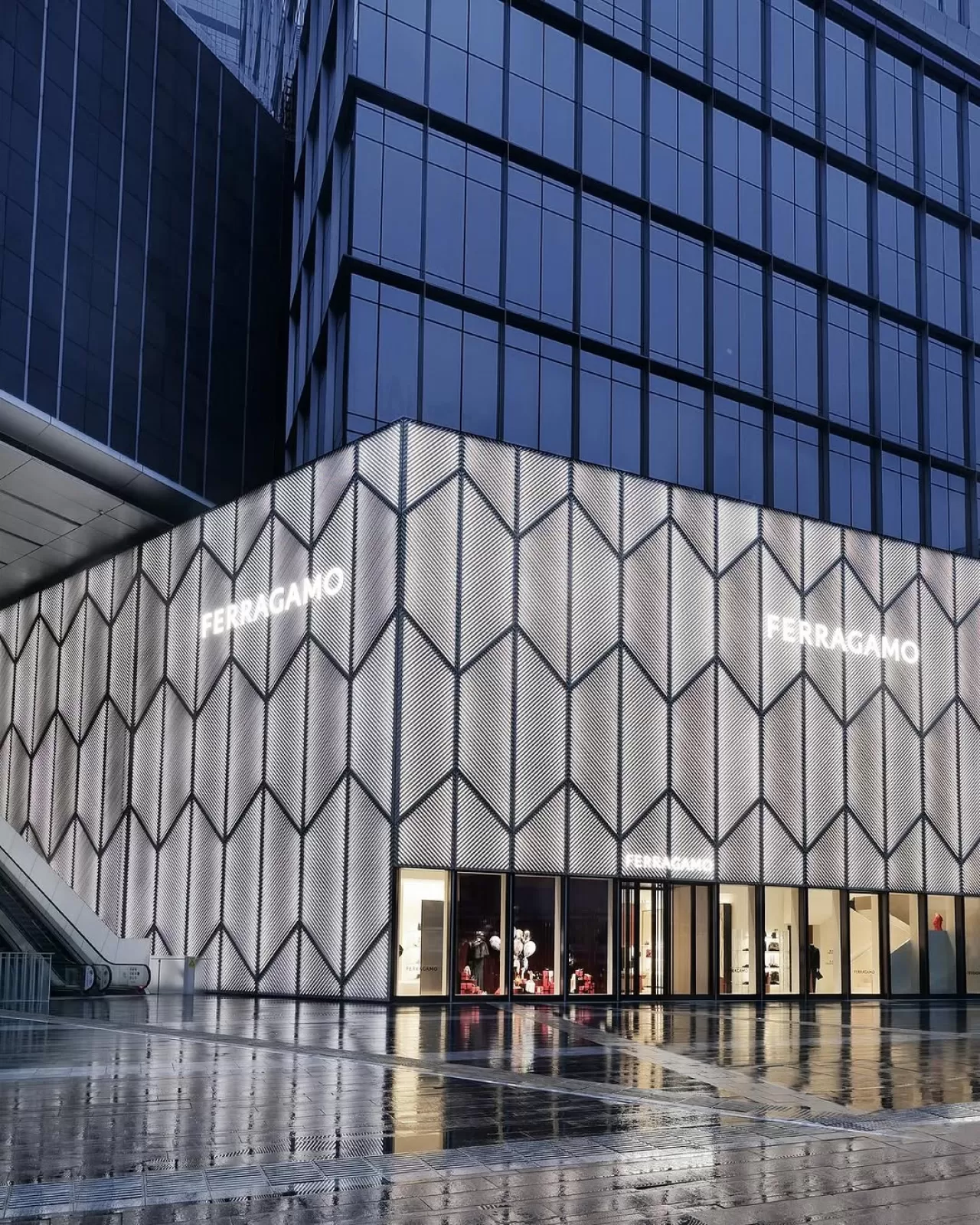 Ferragamo, Chengdu'da Yeni Butik Açılışı ile Çin'deki 30. Yılını Kutladı