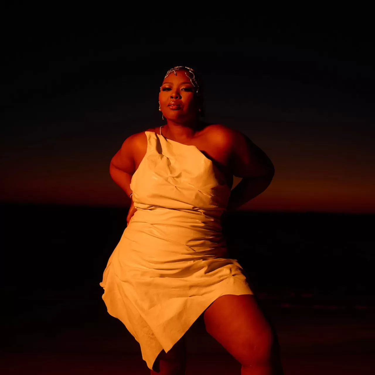 Anele Mdoda, Geçmişe Yolculuk: Aile Göçlerinin Yaşamına Kattığı Deneyimleri Paylaştı