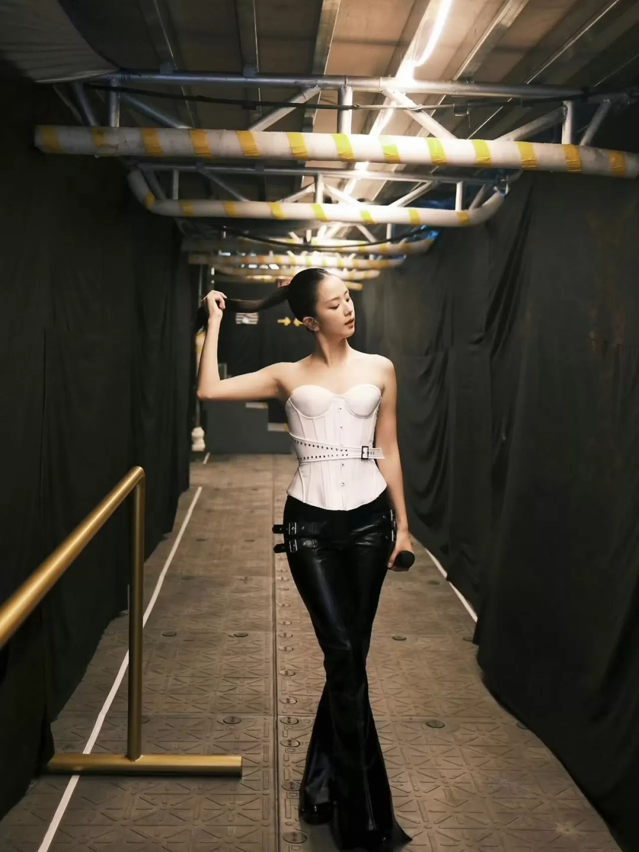 BLACKPINK'in JISOO'su Jakarta'daki Unutulmaz 'DEADLINE' Konserini Anımsattı