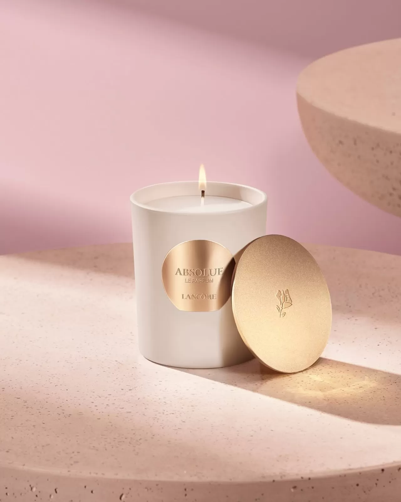 Lancôme, Gülün Farklı Dokularını Parfüm ve Mum Koleksiyonu ile Yeniden Yorumluyor