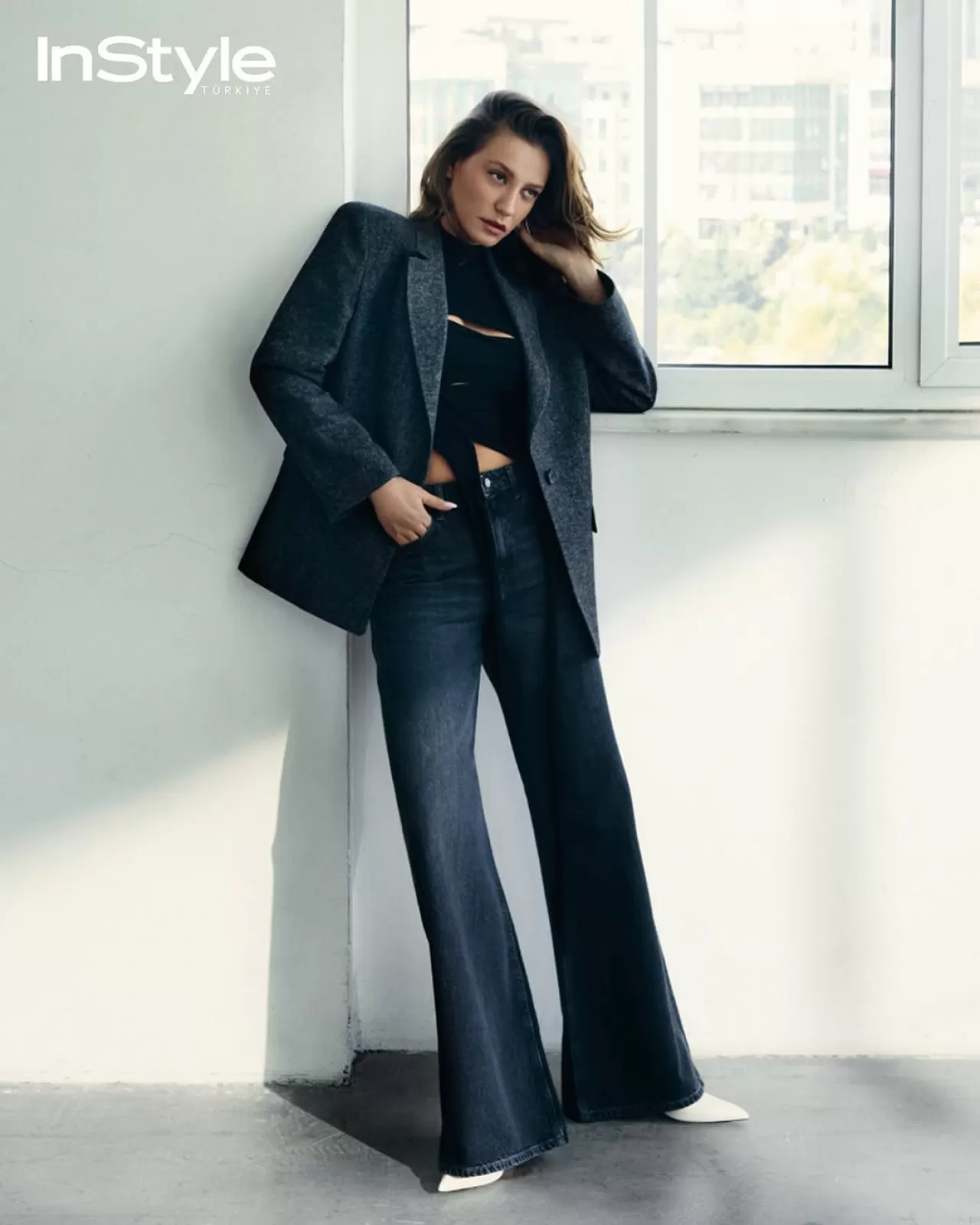 Serenay Sarıkaya, Mavi Edition Koleksiyonu'nu InStyle Dergisi Kasım Sayısında Tanıttı