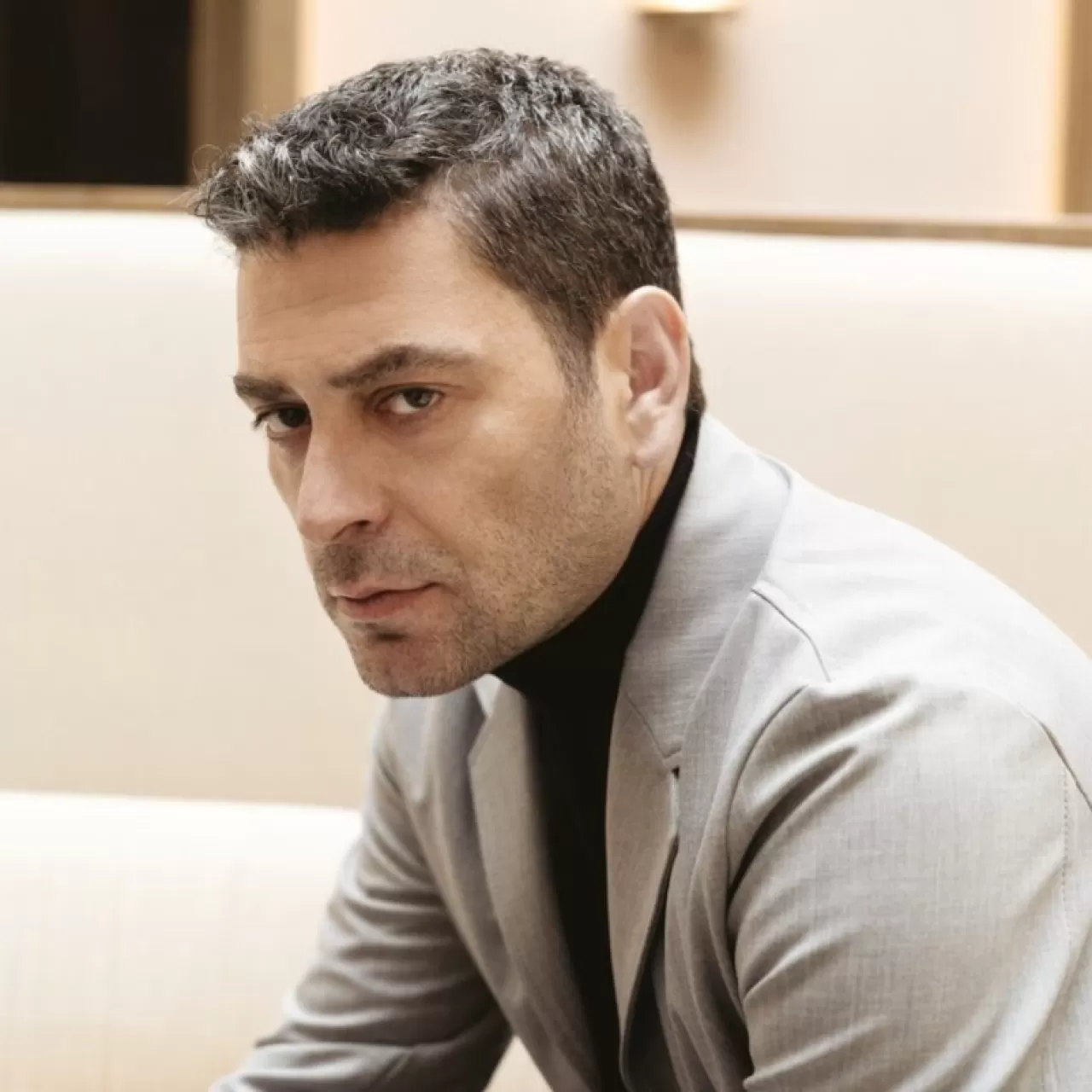 Ozan Akbaba, Yeni Finans Şirketinin Reklam Yüzü Oldu