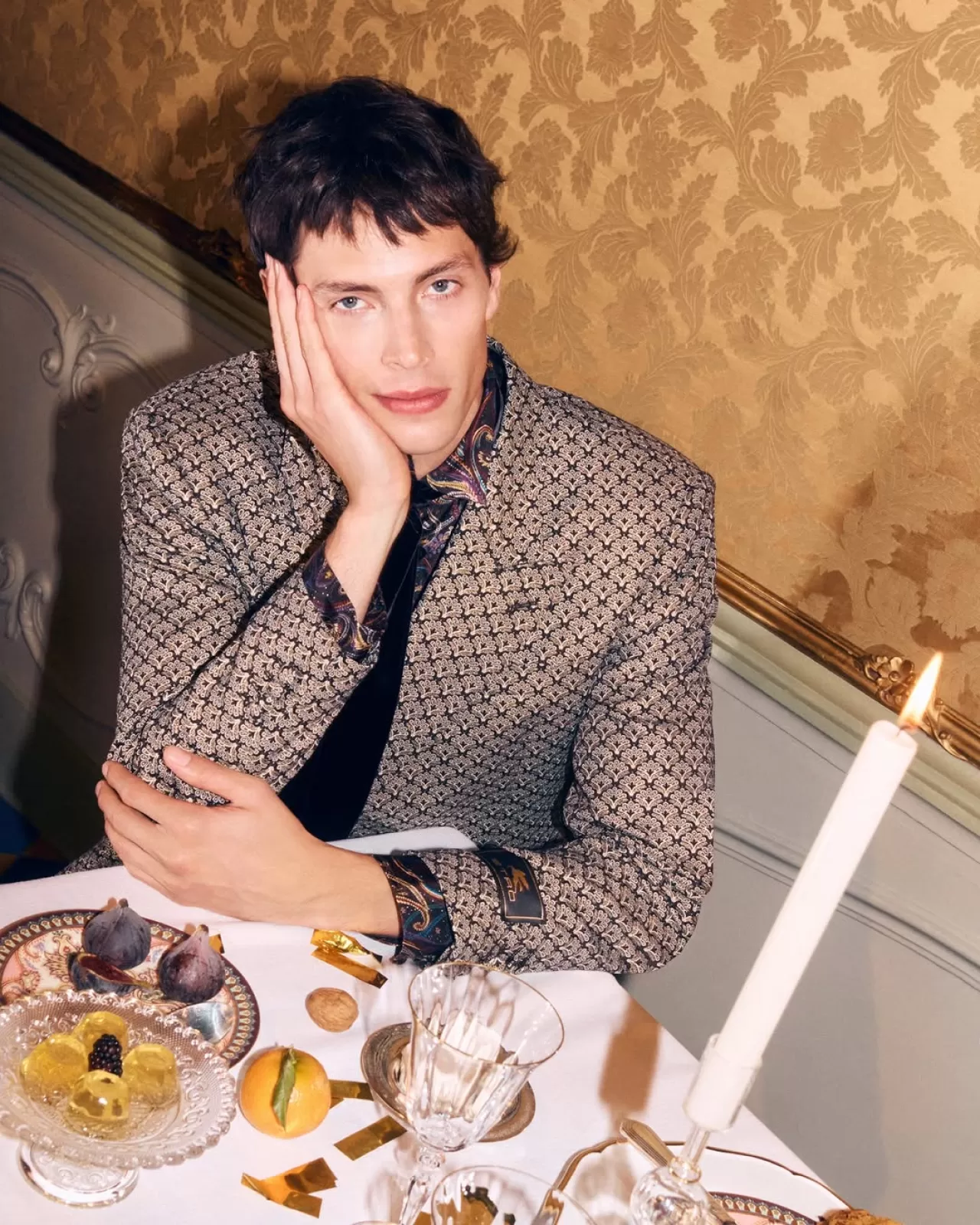 Etro'nun Holiday 2025 Koleksiyonu, Zarafetin Kalıcılığını Vurguluyor