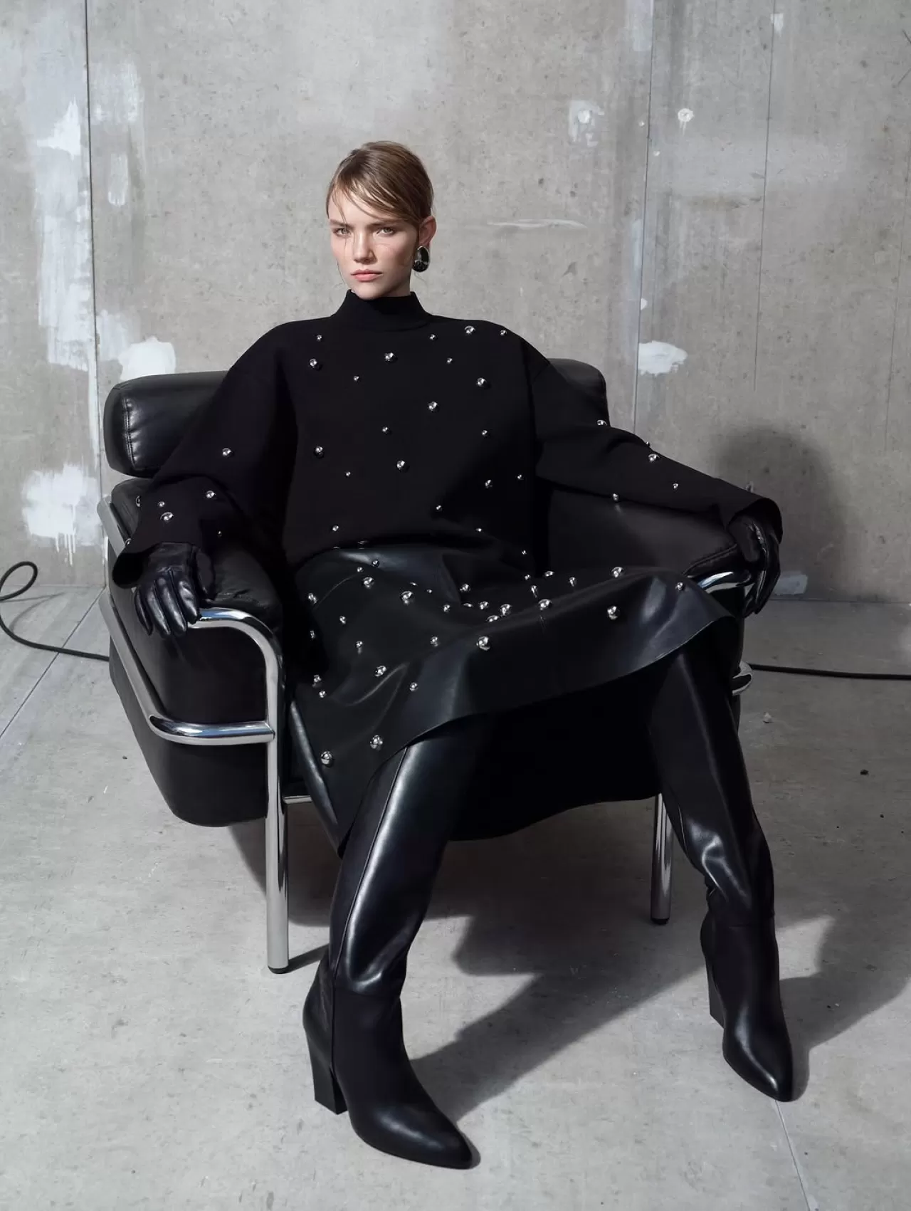 İpekyol, FW25/26 Koleksiyonunu Metalik Dokunuşlarla Tanıttı