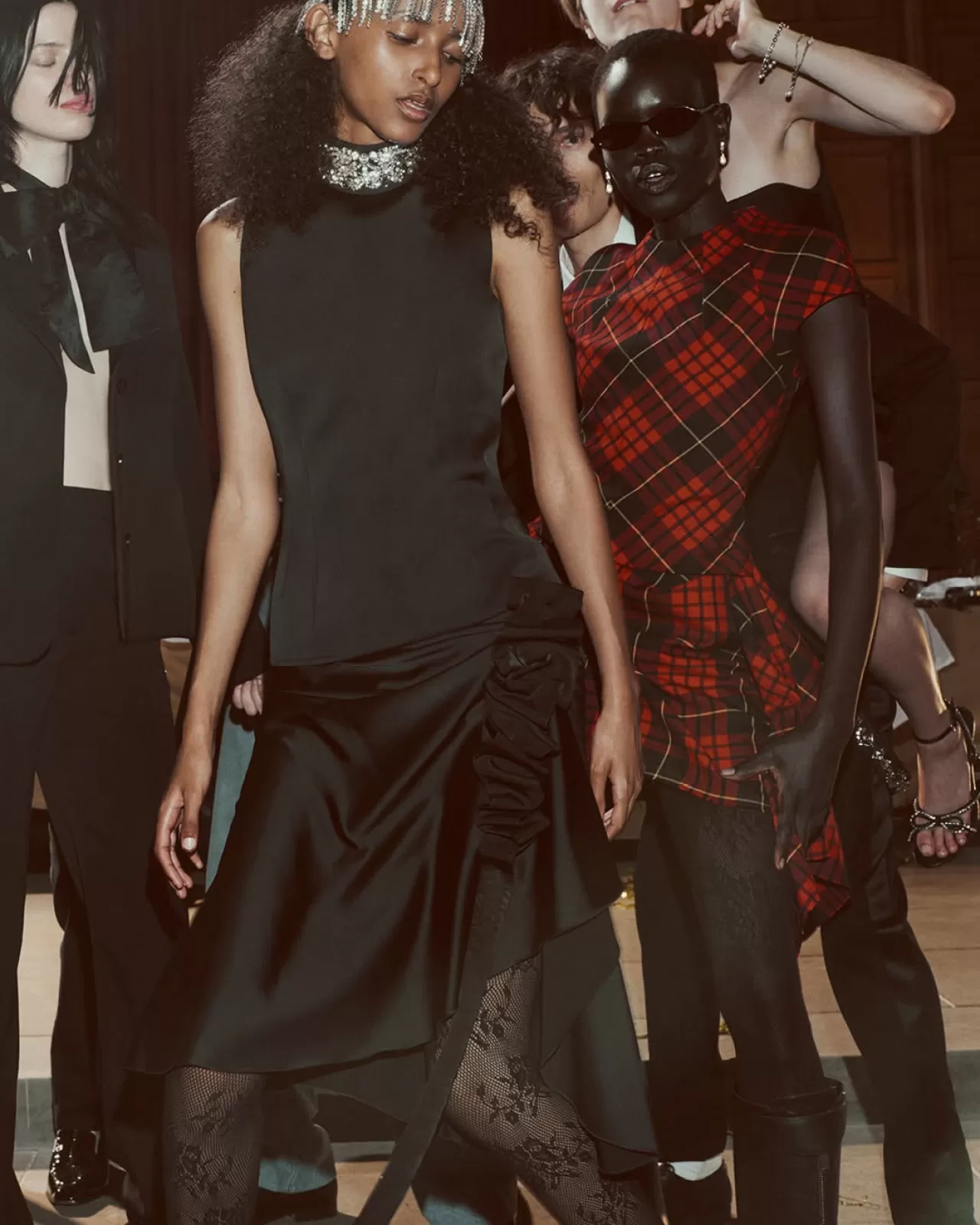 Alexander McQueen'den 2026 İlkbahar/Yaz Ön Koleksiyonu: Tatil Temalı Yeni Edit