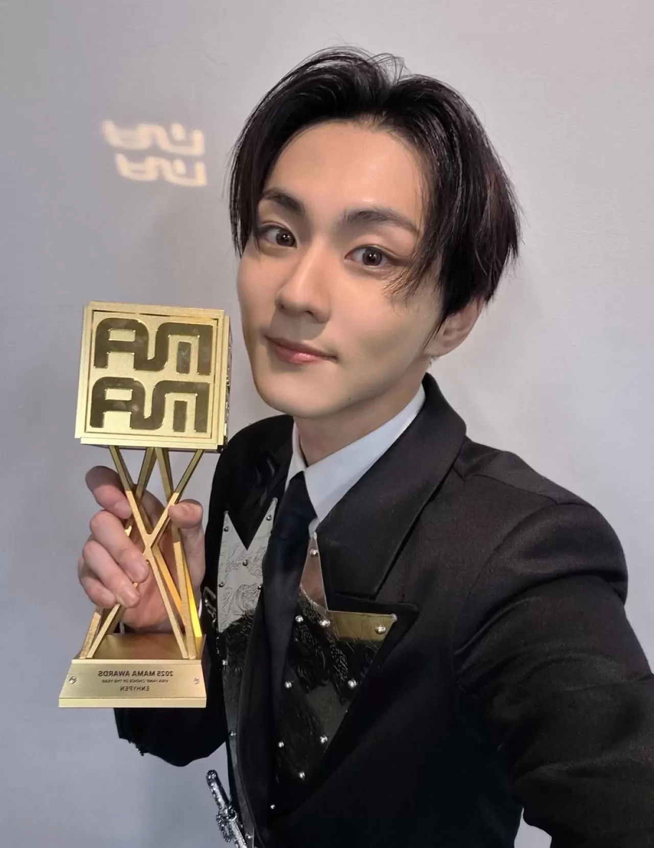 ENHYPEN Lideri Jungwon, Hayranlarına Duygusal Teşekkür Mesajı Yayınladı