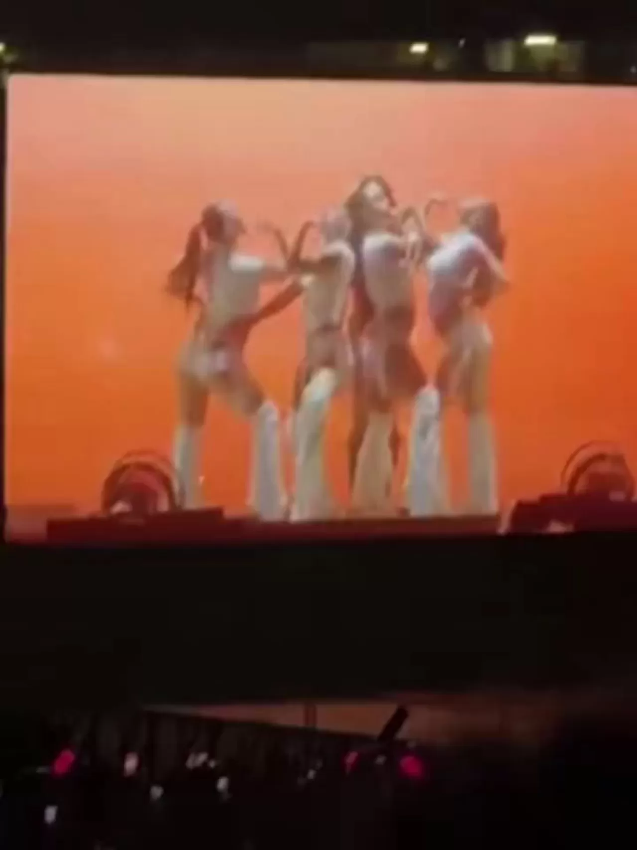 BLACKPINK, Dünya Turu Kapsamında Singapur'da Sahne Aldı