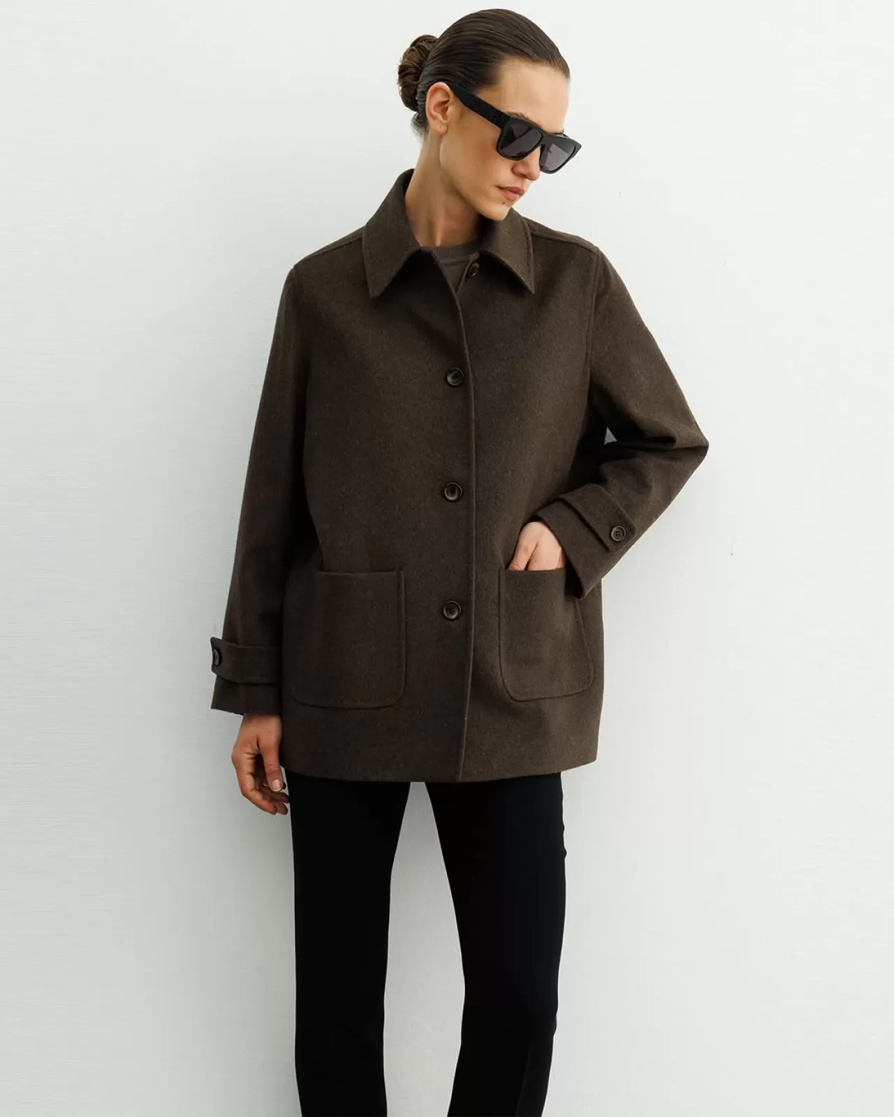 Tuzun Giyim, Kış Sezonu İçin Dıştan Cepli ve Apoletti Kazak Modelini Piyasaya Sürecek