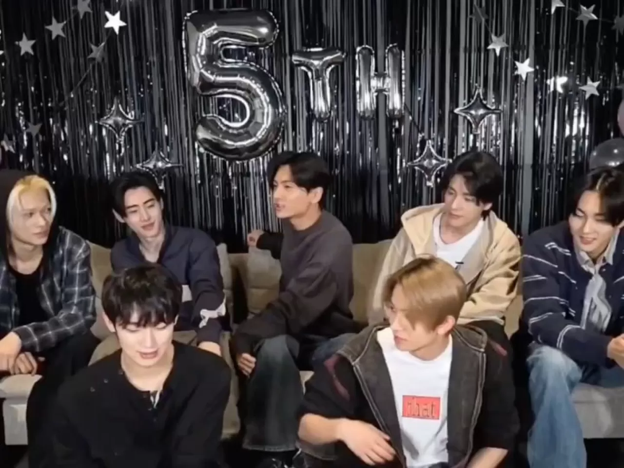 ENHYPEN Üyeleri Amsterdam'da Yaşanan Olayı Yayında Konuştu