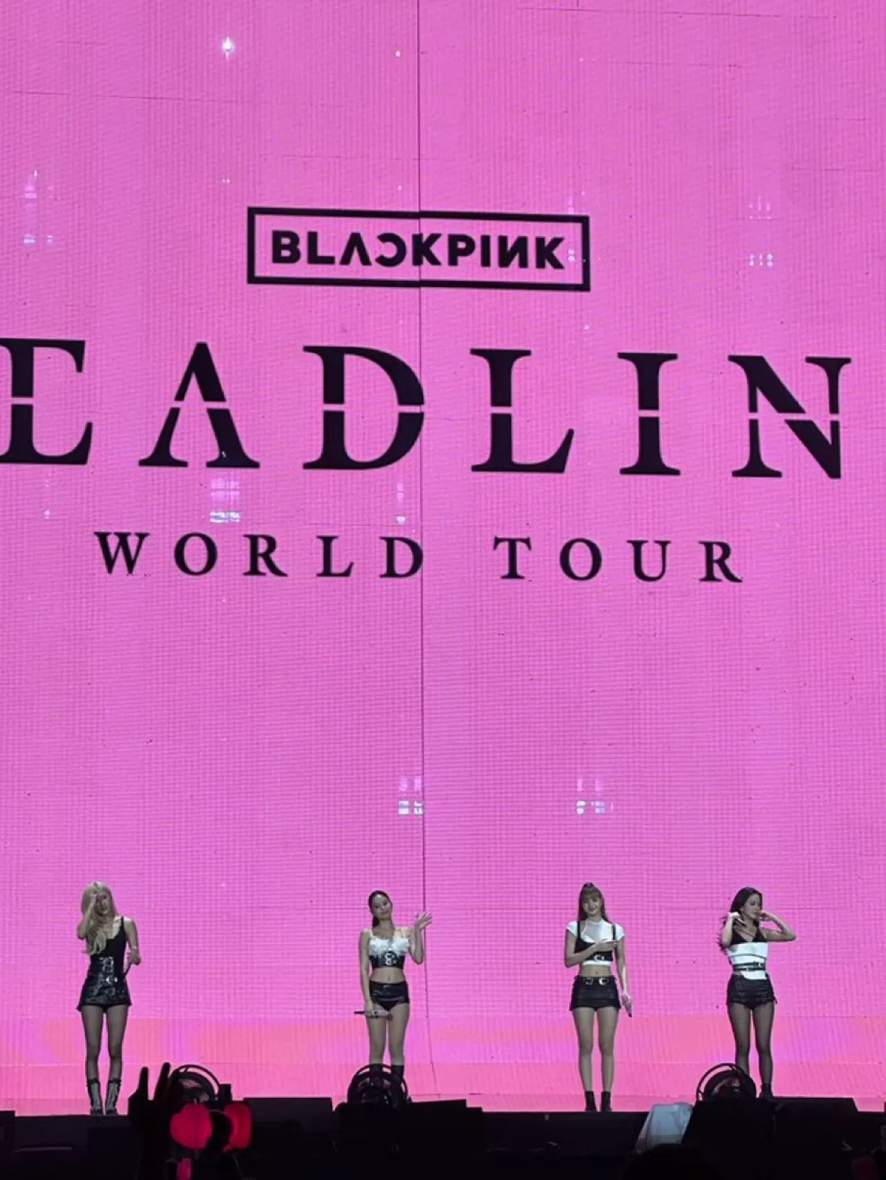 BLACKPINK, Singapur'da Muhteşem Bir Konserle Hayranlarını Büyüledi
