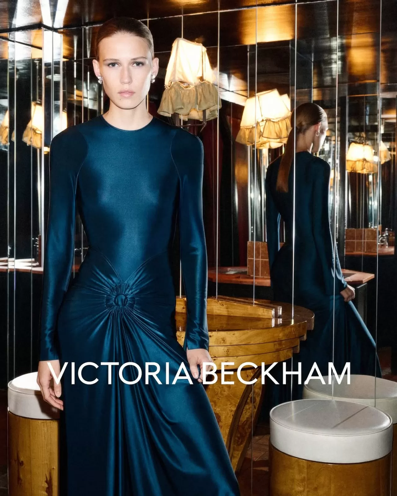 Victoria Beckham'ın Yeni Koleksiyonu: Akıcı Jersey Kumaşlarla Zarif Siluetler