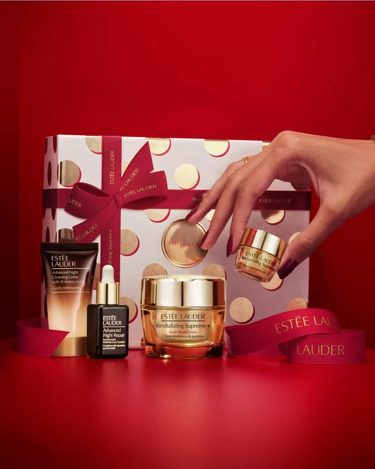 Esteé Lauder'dan Tatil Dönemine Özel Cilt Bakım Setleri