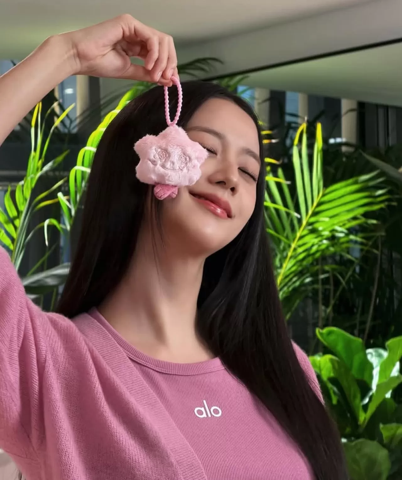 JISOO, BLISSOO Markası ile SHUMONTOPIA ve Shumon Tescillerini Aldı