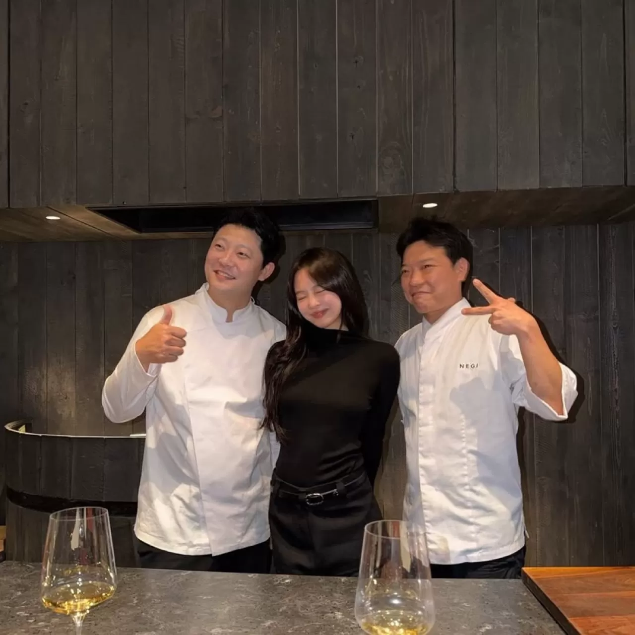 BLACKPINK Üyesi Jennie, NEGI LIVE Restoranını Ziyaret Etti