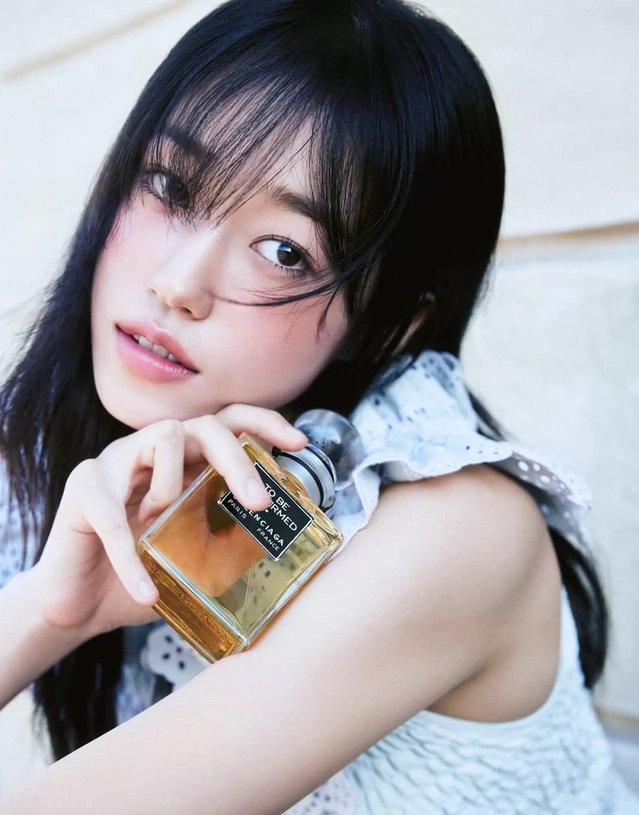 Roh Yoonseo, Balenciaga Parfümünün Yeni Yüzü Oldu