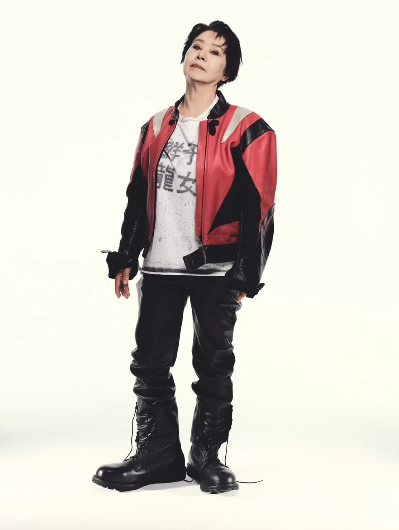 Sanatçı 선우용여, DAZED Korea'nın Kış Sayısında Etkileyici Bir Çekimde Yer Aldı