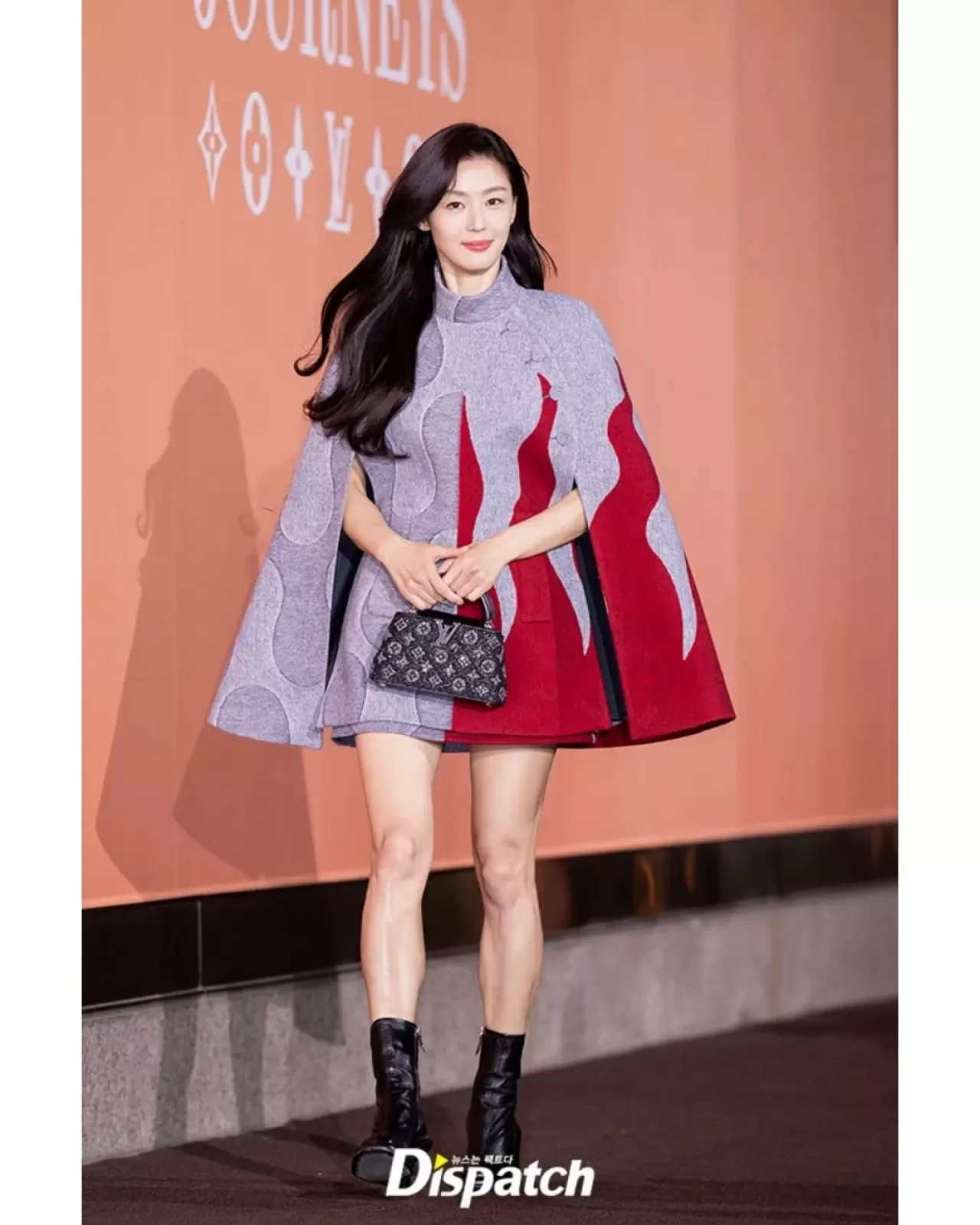 Gianna Jun, Seul'deki Louis Vuitton Etkinliğinde Objektiflerin Karşısına Geçti