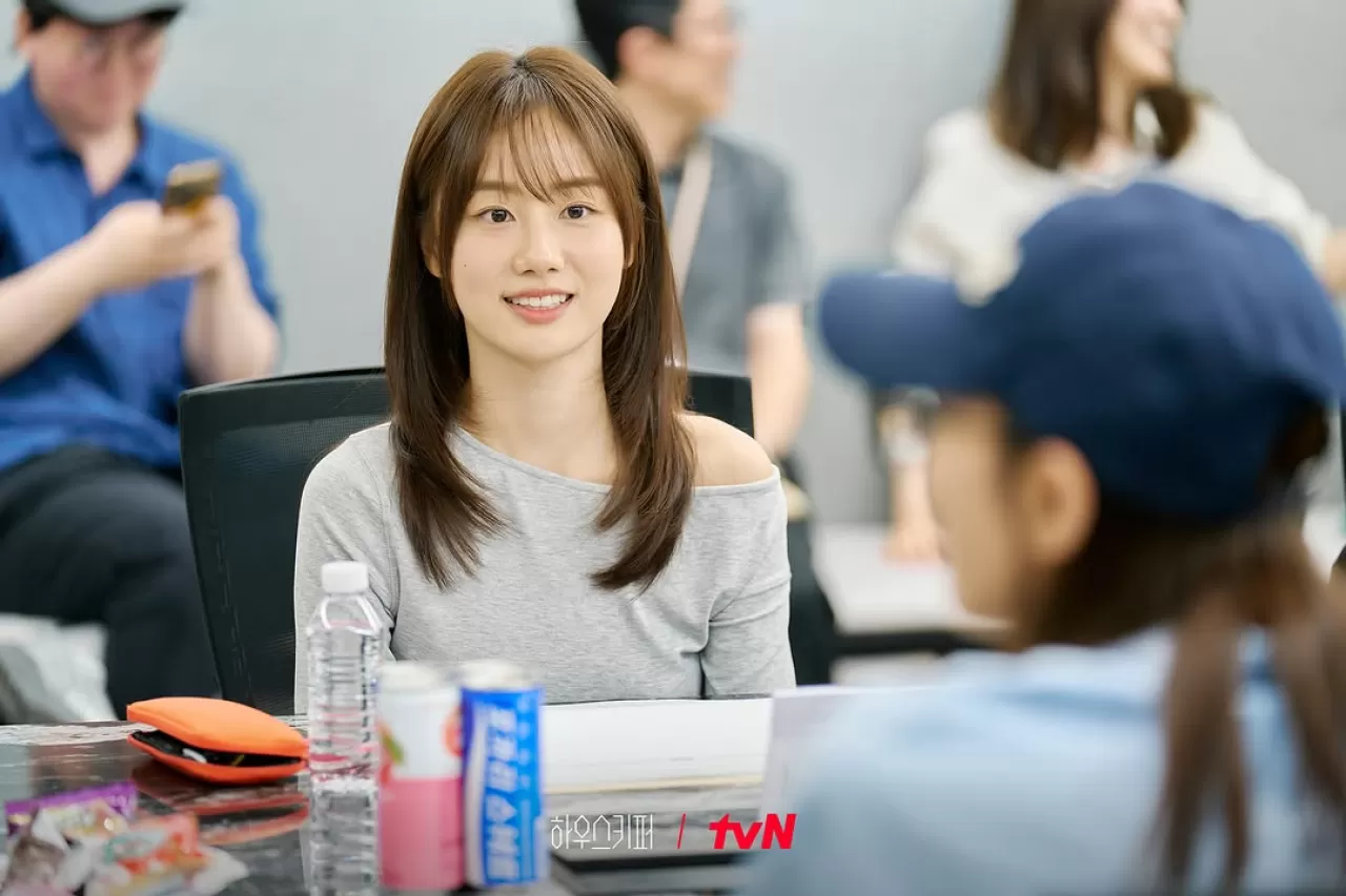 tvN ve TVING'in Yeni Kısa Draması 'Houskeeper'ın Çekimleri Başladı