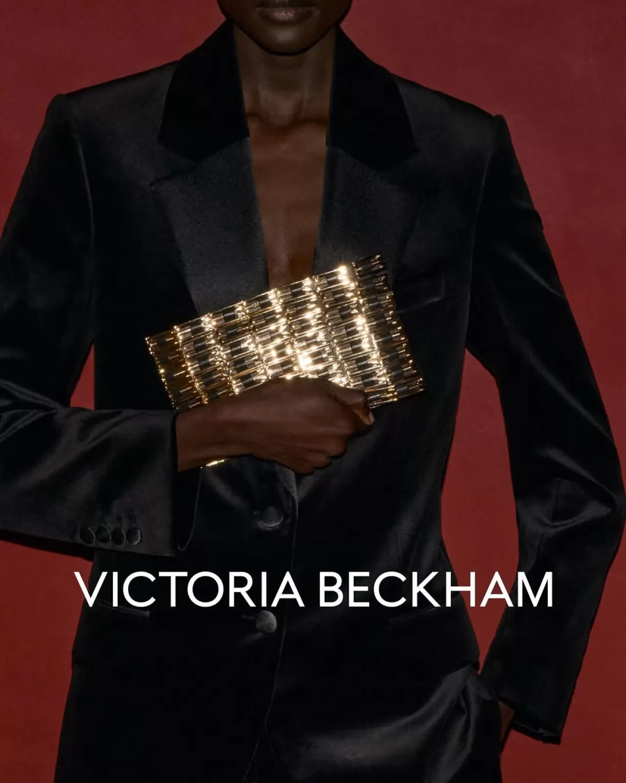 Victoria Beckham'dan El İşlemeli Yeni Çanta Koleksiyonu