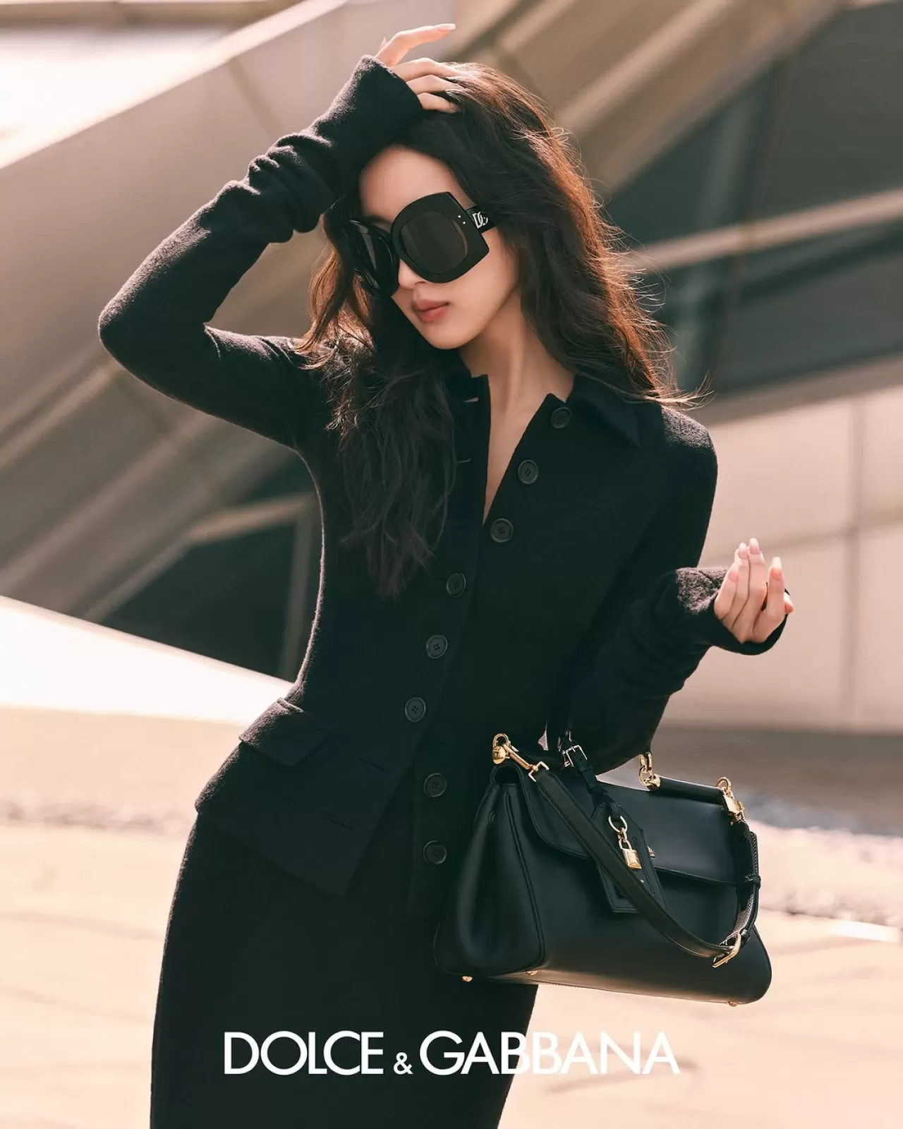 Dolce&Gabbana, Yeni Kadın Kampanyasında Global Elçi Münevver Kazancı'ı Ağırlıyor