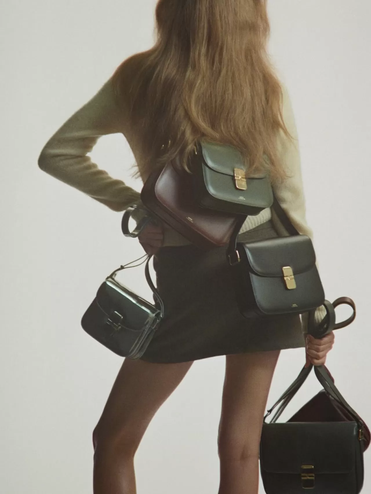 APC, 'Grace' Çanta Koleksiyonunu Yeni Metal Aksamlarla Sunuyor