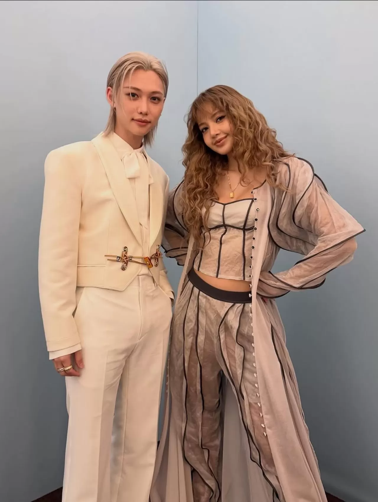 Blackpink'in LISA'sı ve Stray Kids'ten Felix, Seul'deki Louis Vuitton Etkinliğinde Bir Araya Geldi